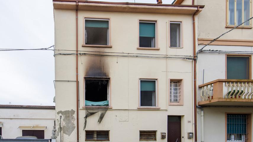 Ferrara, la bombola prende fuoco. Rischio esplosione, tutti evacuati
