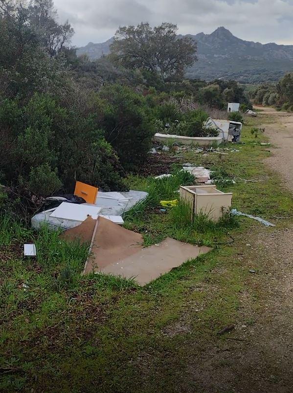 Sant’Antonio di Gallura, il Noe sequestra una discarica abusiva in località Caldosu
