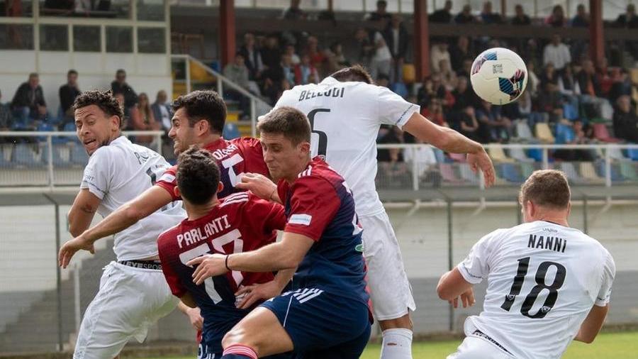 Il Sestri Levante ribalta l’Olbia (1-2): bianchi sempre più inguaiati