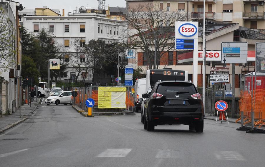 
	Un cantiere aperto a Nuoro (foto di Massimo Locci)

