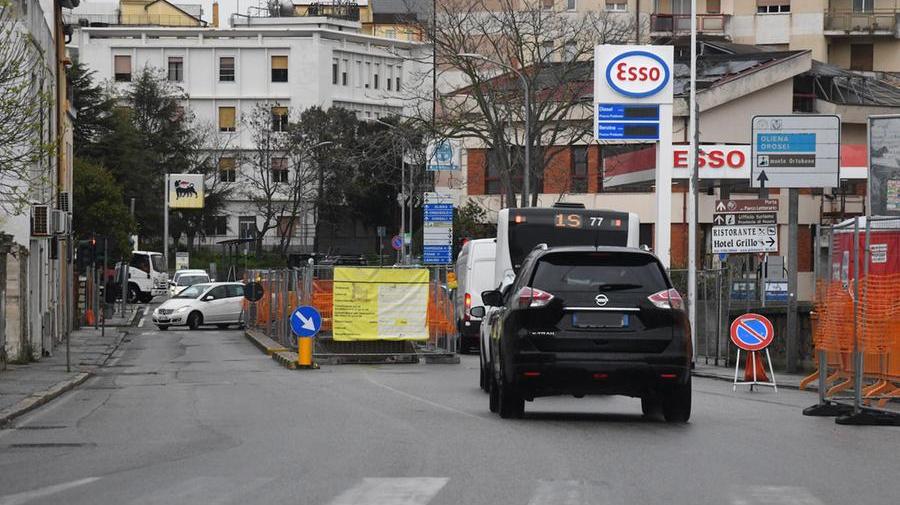 Un cantiere aperto a Nuoro (foto di Massimo Locci)