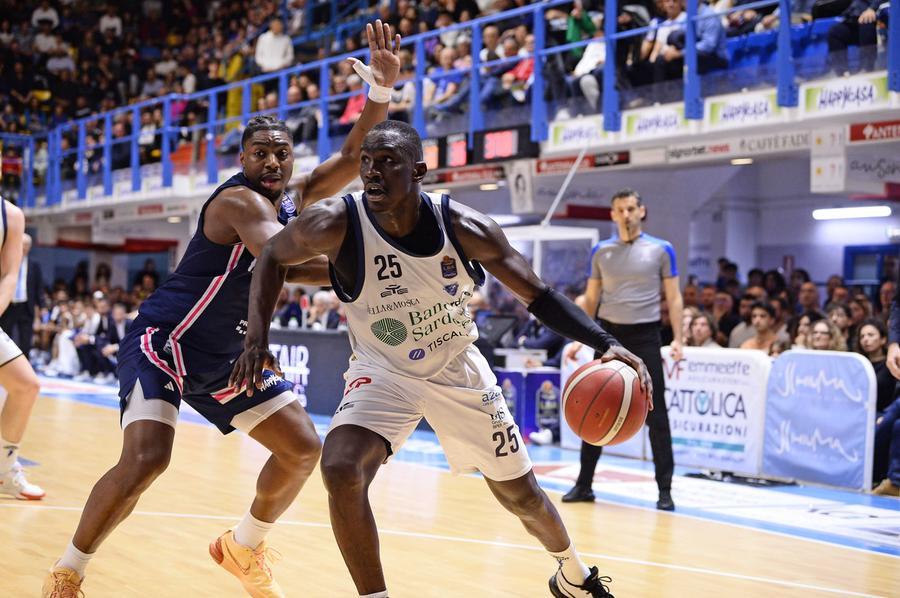 
	<strong>Ousmane Diop</strong>

