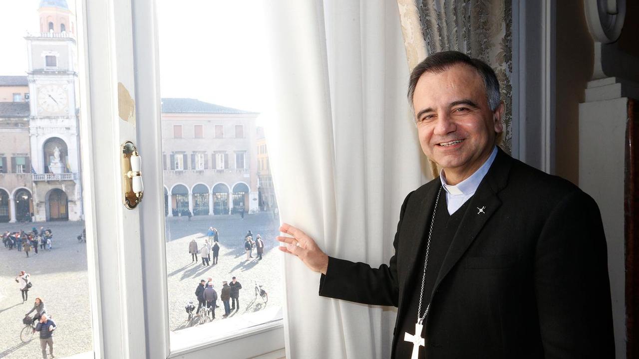 Gli auguri di Pasqua del vescovo Castellucci: «Gettare una scala verso la luce affinché il bene vinca sul male»<br>
