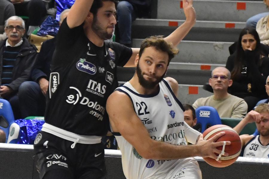 La Dinamo saluta il capitano: Stefano Gentile andrà a giocare a Trapani