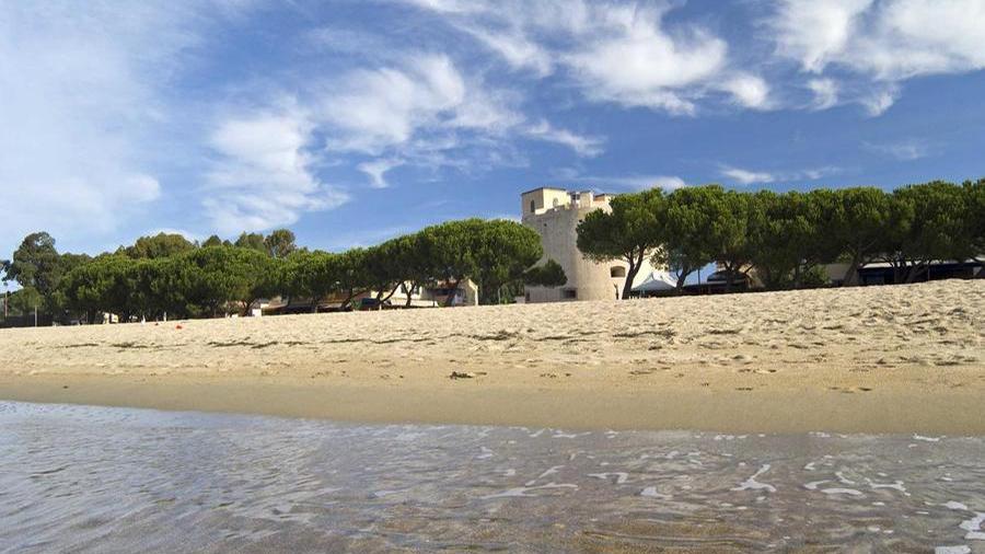 Identificato il cadavere trovato nella spiaggia di Torregrande