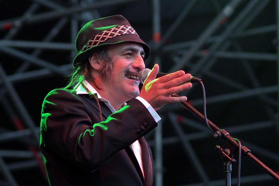 A Pasquetta musica protagonista in tutta l’isola: Avion Travel, Tonino Carotone, Clara e i Tazenda