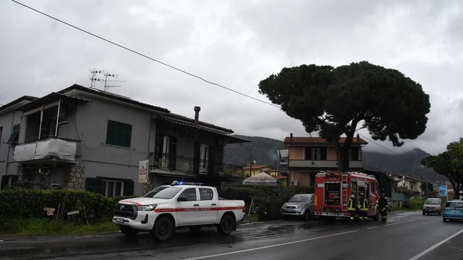 I mezzi intervenuti sul posto a Romagnano(foto Cuffaro)