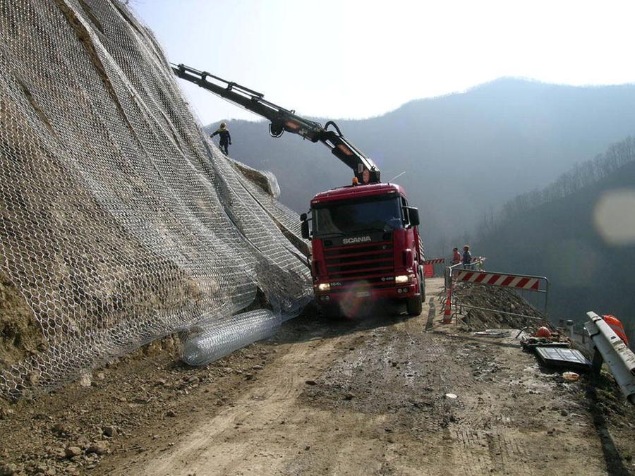 
	Una frana nel territorio di Licciana (foto d'archivio)

