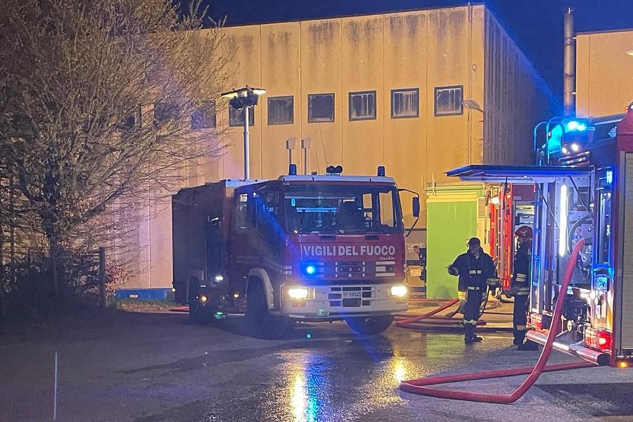 Tresigallo, palestra a fuoco e inagibili, attività sospese