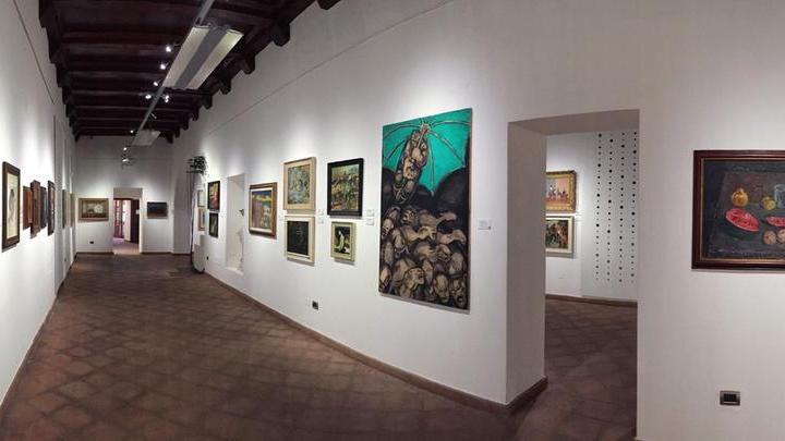 Un allestimento alla pinacoteca Carlo Contini
