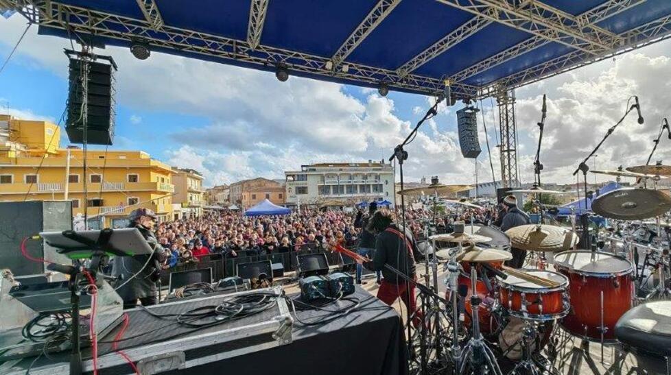 Da Clara ai Tazenda, il maltempo non ferma i concerti di Pasquetta 