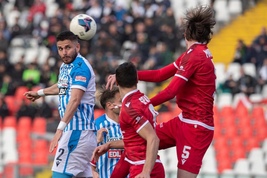 Ferrara, Spal da sola alla meta: Tacopina scarica tutti