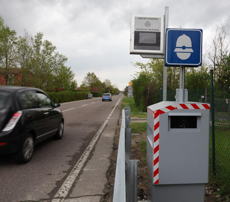 Due nuovi autovelox a Carpi: «Non servono solo questi strumenti, occorre la messa in sicurezza delle strade»<br type="_moz" />
