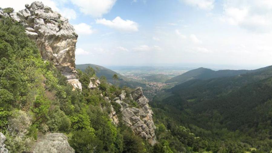 Una veduta del Monte Serra