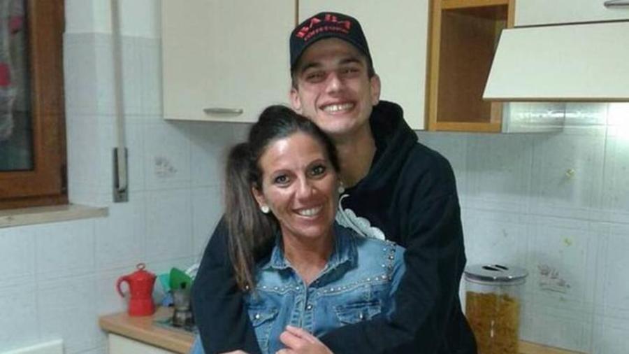 
	Una bella foto di Denny Magina con la mamma Erika Terreni

