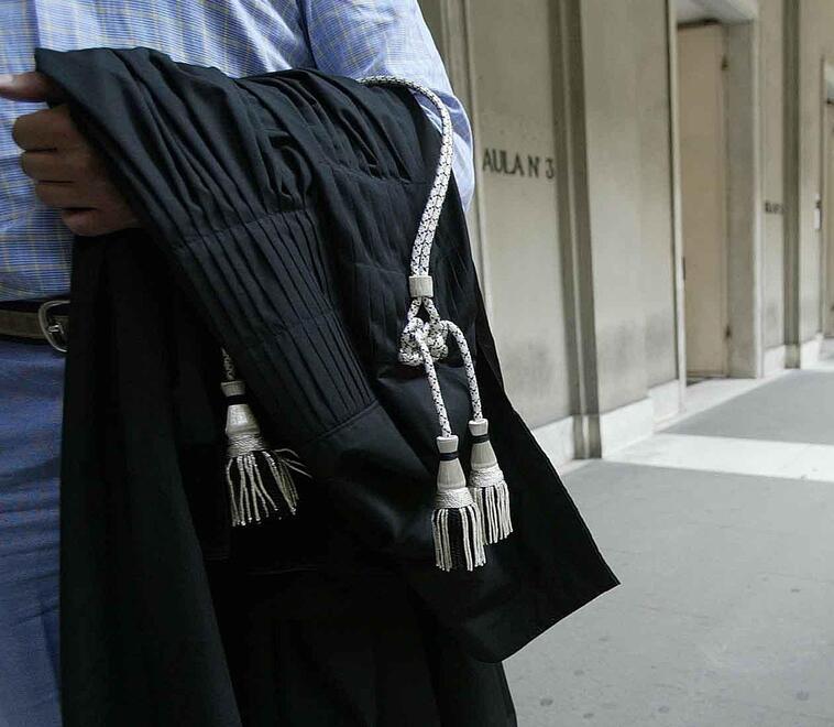 Ferrara, gonfia le parcelle per le prestazioni. Avvocato accusato di peculato