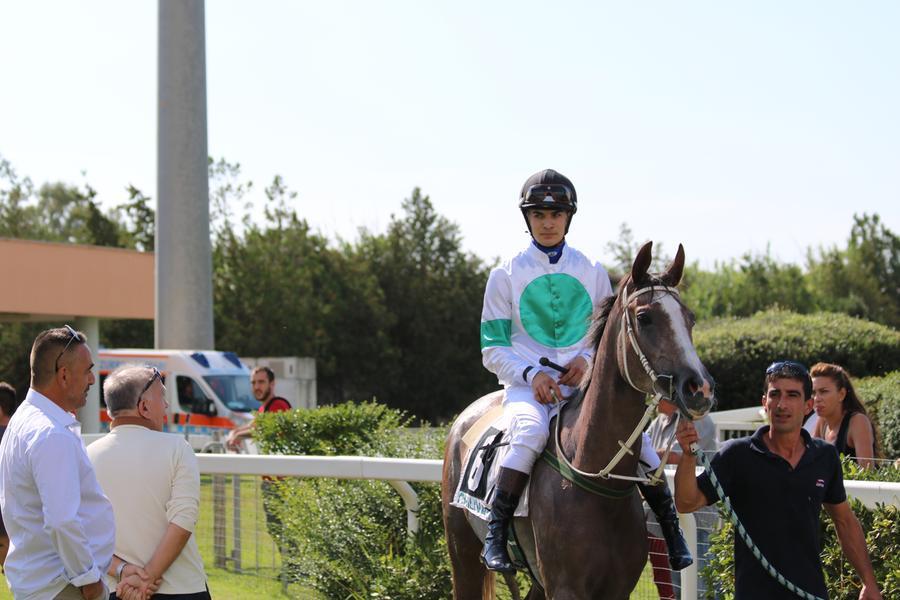 La tragica morte del fantino Stefano Cherchi, una carriera già ricca di premi e riconoscimenti