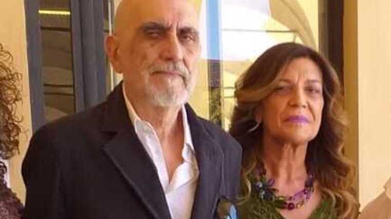 
	Luciano Caccavale con la moglie Marestella il giorno del matrimonio

