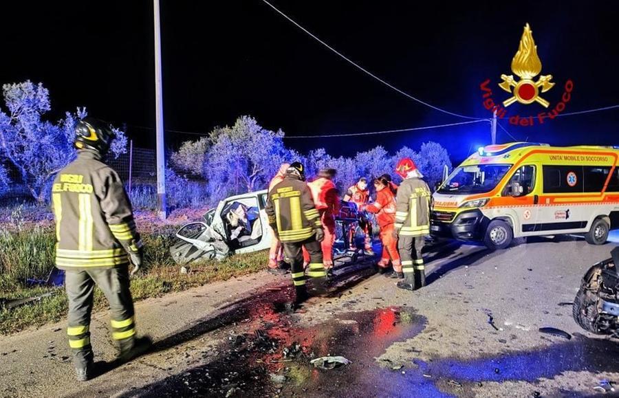 Scontro frontale fra due auto nella notte ad Assemini: gravi le conducenti