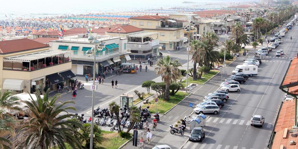 Viareggio, anche sulla Passeggiata incombe l’incubo Bolkestein: per il Comune si deve applicare