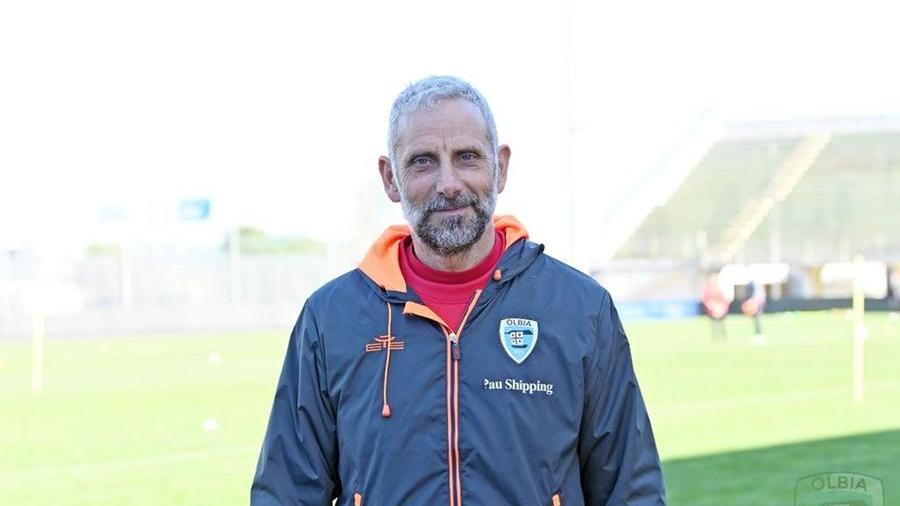 L’Olbia calcio solleva dall’incarico l’allenatore Marco Gaburro