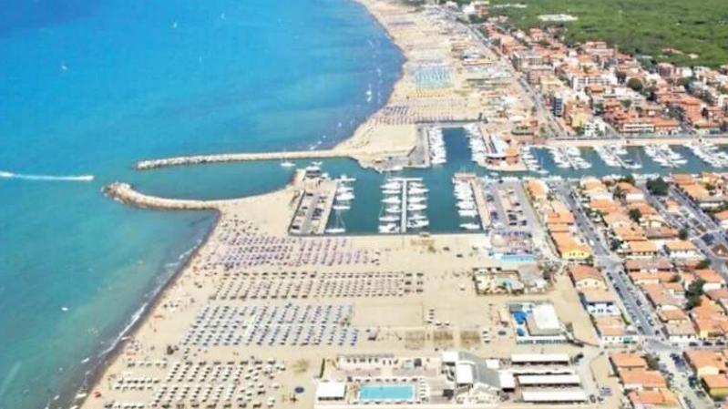Una veduta aerea del lungomare di Grosseto (foto d’archivio Agenzia Bf)