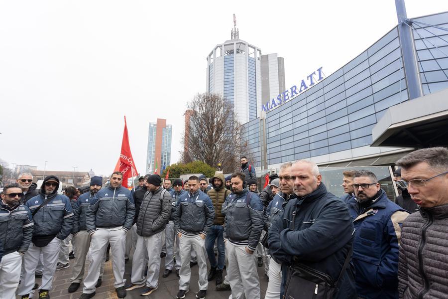 Modena, continua il momento durissimo di Maserati: accordo per l’uscita volontaria di 150 dipendenti