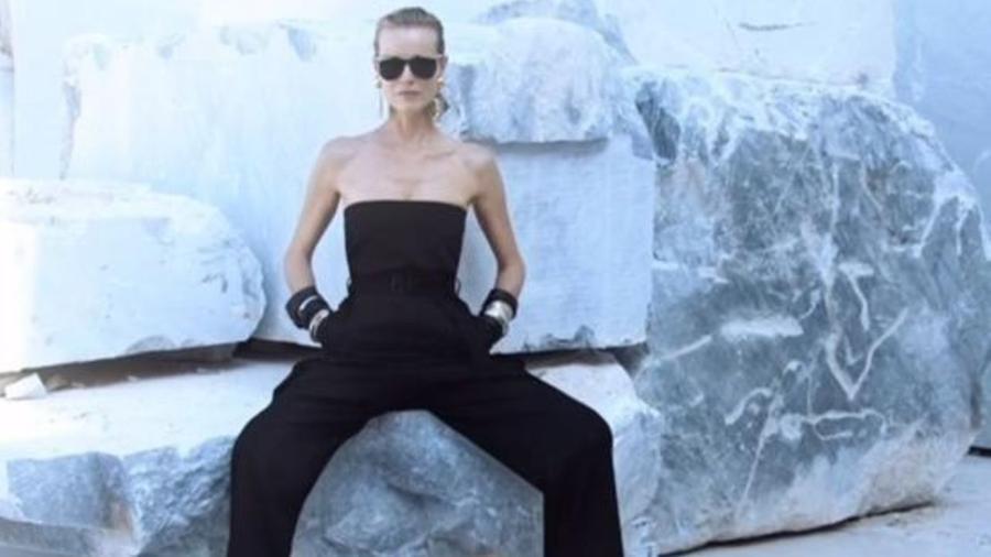 
	Eva Herzigova protagonista della campagna di&nbsp;Yves Saint Laurent

