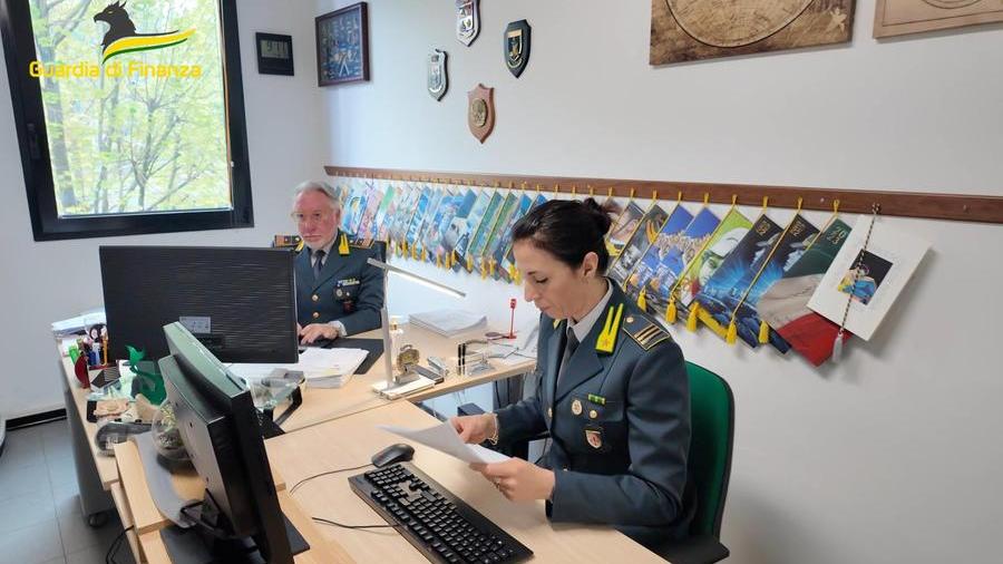 Prato, azienda impiega oltre 100 dipendenti senza pagare i contributi