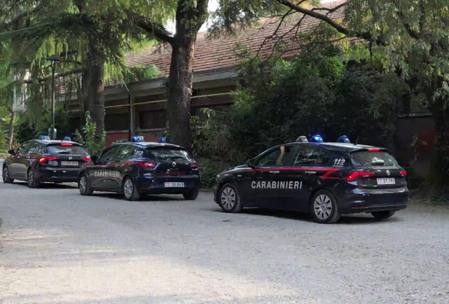 Modena, spacciano al parco Ferrari: arrestati