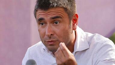 Alessandro Di Battista al Fuori Orario in un monologo su Assange