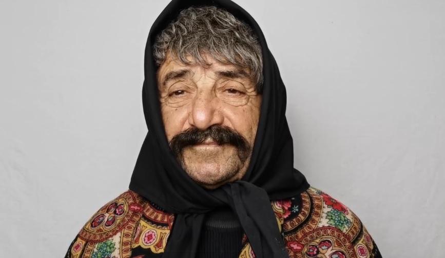 
	Benito Urgu nei panni di Desolina

