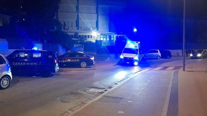L’incontro tra ex sul lungomare di Porto Torres finisce a coltellate