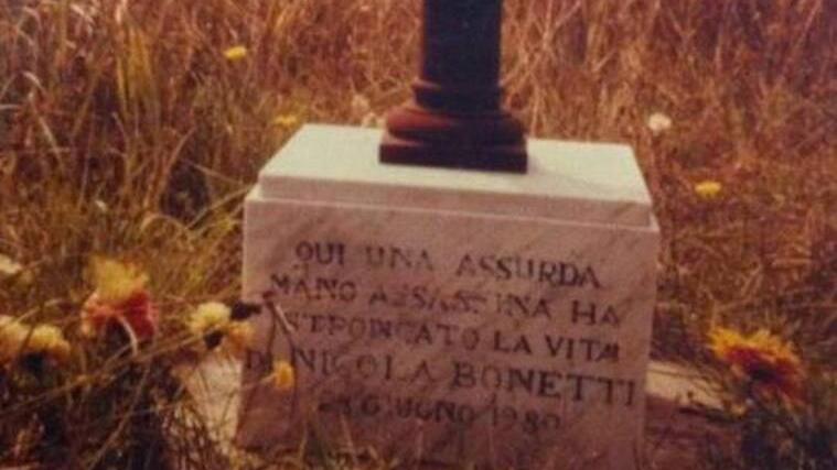 Omicidio Bonetti, sparita la lapide: si trovava nella pineta di Lido Spina