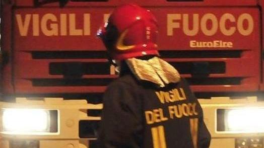 Scontro frontale sulla 131, muore uno degli automobilisti