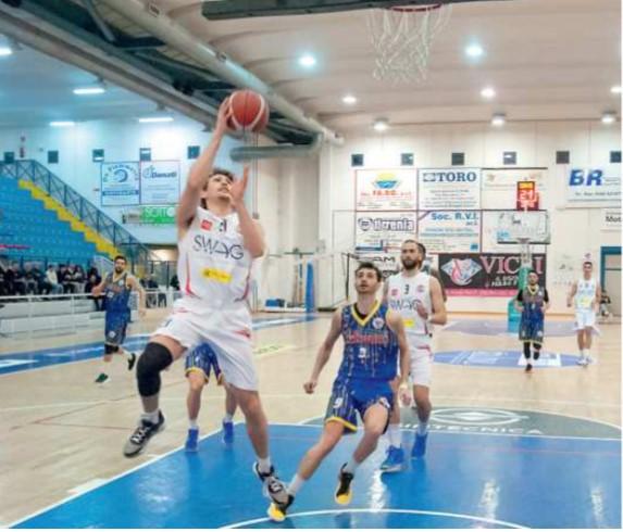 
	Una conclusione da sotto di Lorenzo Turini (foto Michele Falorni/Silvi)

