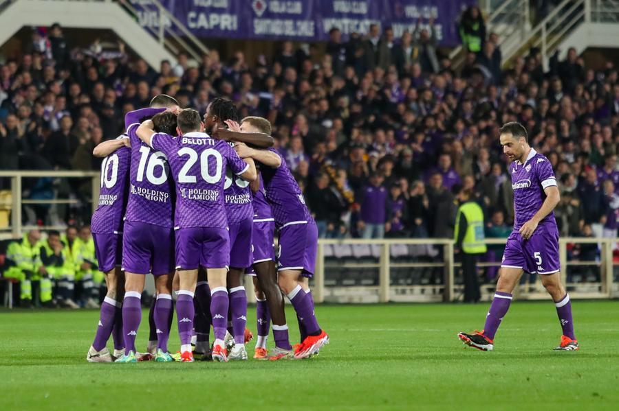 
	L&rsquo;esultanza dei giocatori viola dopo il gol all&rsquo;Atalanta nella semifinale d&rsquo;andata di Coppa Italia

