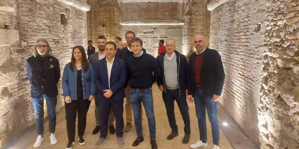 L’Ad rossonero Ray Lo Faso al centro con i dirigenti di Kappa, David Corti di Studio Sport e Nico Giusti della Fosber