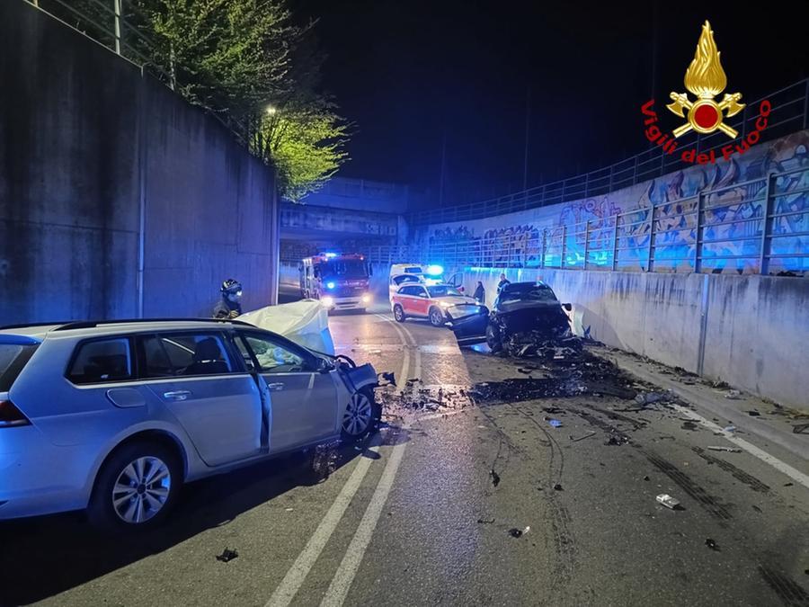 Modena, terribile incidente nella notte: una ragazza di 20anni in gravi condizioni