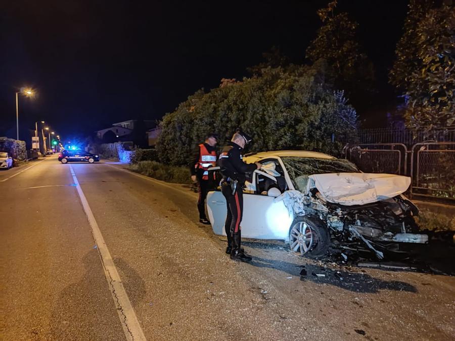Lunata, schianto tra auto: due feriti gravi