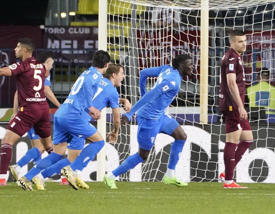 
	M'Baye Niang ha appena messo la palla del 3-2 alle spalle di Milinkovic Savic

