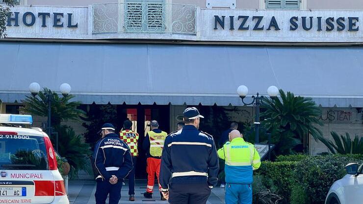 Una fase dei soccorsi venerdì mattina (foto Nucci)