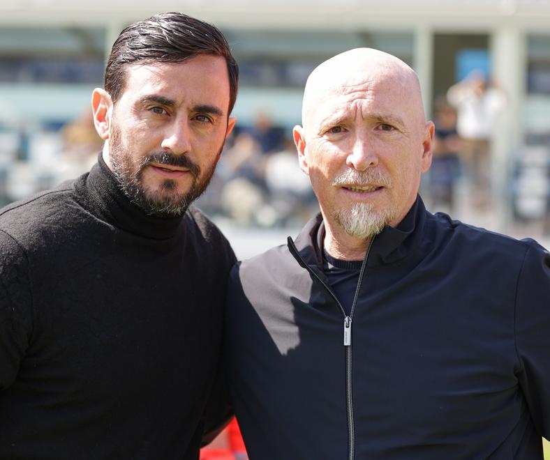 Il saluto tra gli allenatori Alberto Aquilani e Rolando Maran prima della gara