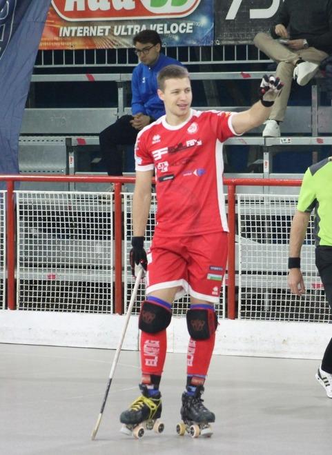 Il giocatore biancorosso Max Thiel (foto Manuel Urracci)