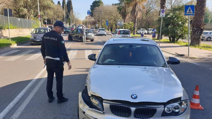 L'incidente in via Pirandello (foto Ivan Nuvoli)