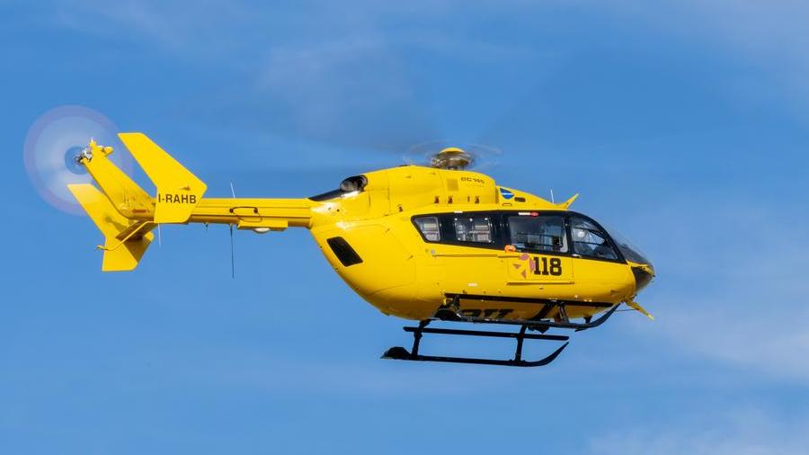 Scontro tra moto e suv, grave un 17enne