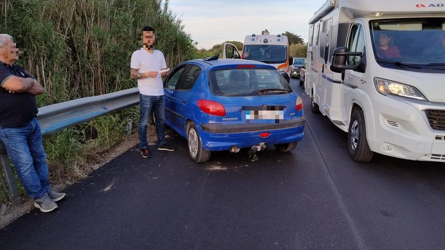 Sorso, 90enne esce fuori strada, invade l’altra corsia e finisce sul guard rail