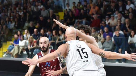 La Libertas si mangia la bufala: il blitz a Caserta tiene gli amaranto al secondo posto