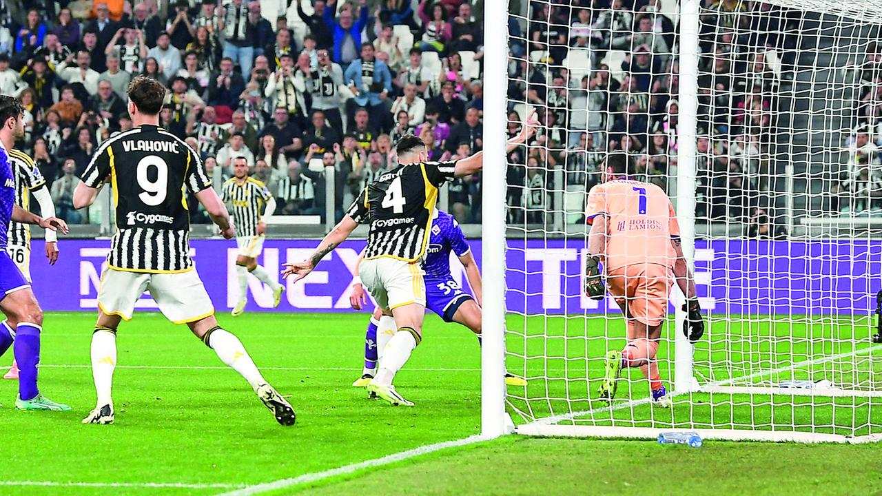 C'è tanta Juve per la Fiorentina: Gonzalez si ferma ancora sul palo