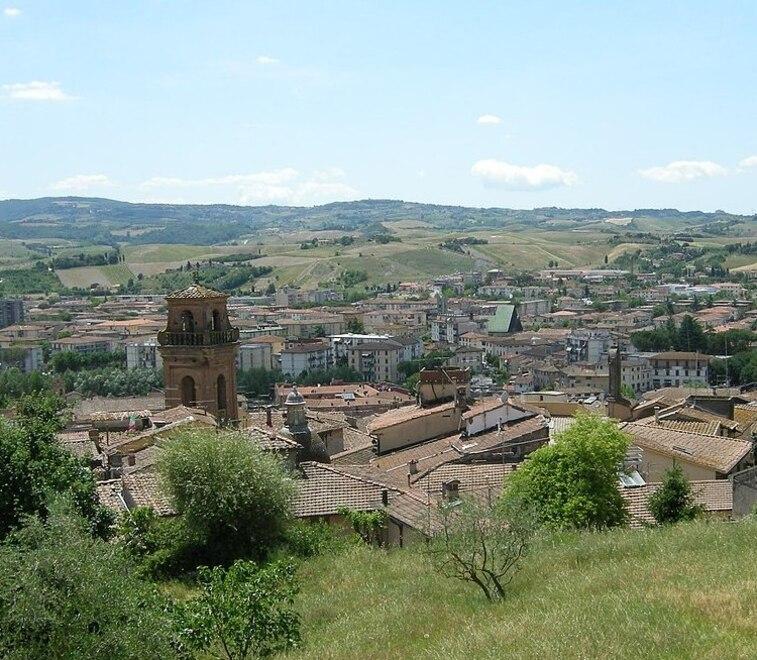 Una veduta dall’alto di Castelfiorentino, dove sono in arrivo nuove aziende